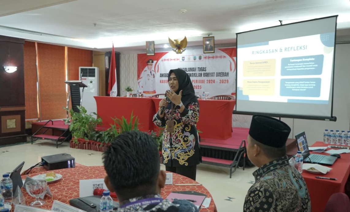 1760584759_Pemateri kedua .jpg